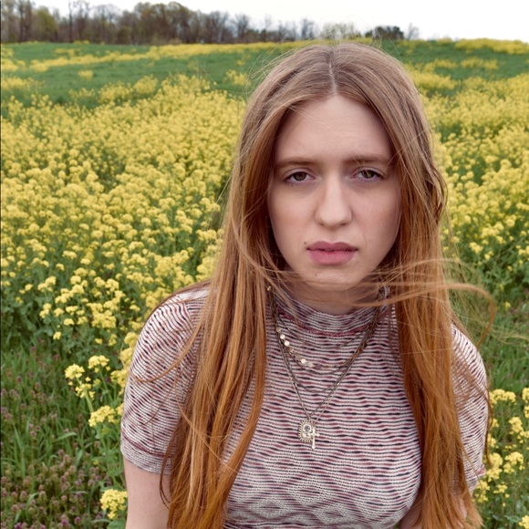 Meet your Posher! - Picture 2 of 4